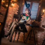 封疆疆v《莫妮卡女郎》主题写真：31张全套美图