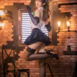 封疆疆v《莫妮卡女郎》主题写真：31张全套美图