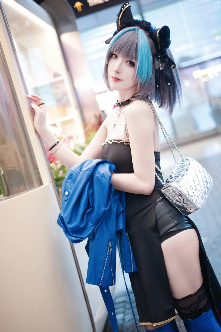 封疆疆v《碧蓝航线 柴郡常服》主题写真：27张全套美图