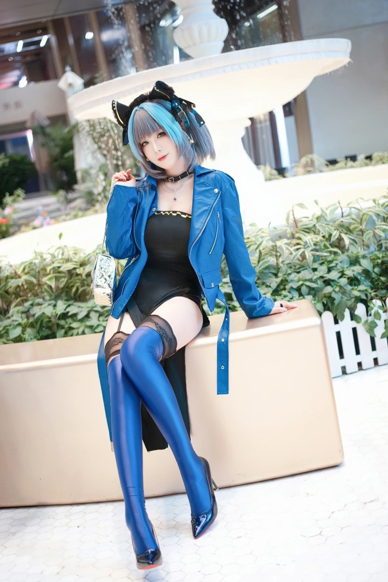 封疆疆v《碧蓝航线 柴郡常服》主题写真：27张全套美图