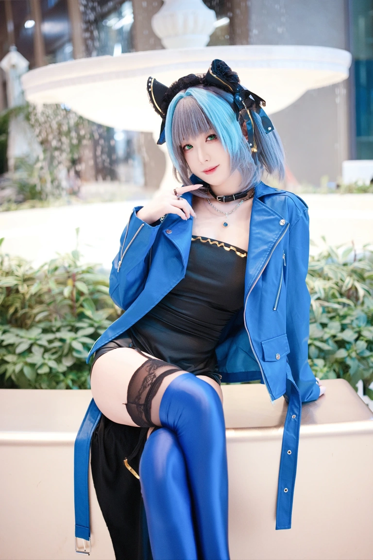 封疆疆v《碧蓝航线 柴郡常服》主题写真：27张全套美图