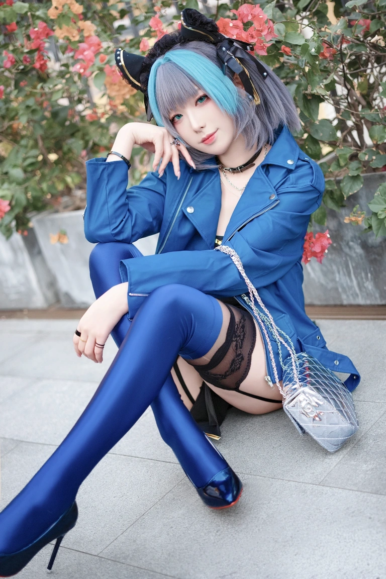 封疆疆v《碧蓝航线 柴郡常服》主题写真：27张全套美图