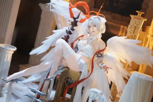 封疆疆v《碧蓝航线 珍珠号》主题写真：32张全套美图