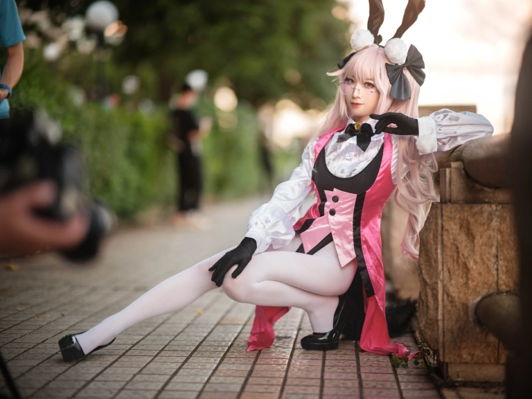 封疆疆v《FGO：光之高扬斯卡娅兔女郎场照》主题写真：27张全套美图