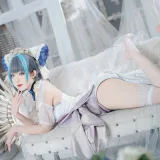 封疆疆v《碧蓝航线 柴郡誓约礼服》主题写真：18张全套美图