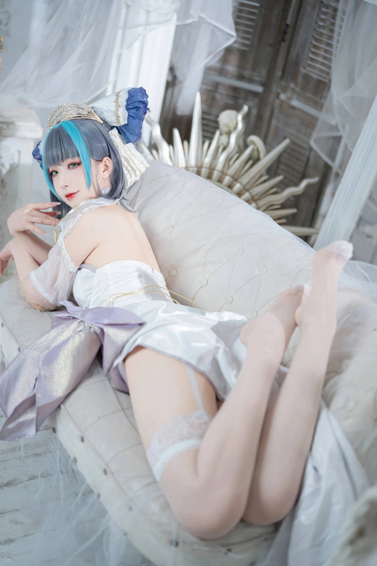 封疆疆v《碧蓝航线 柴郡誓约礼服》主题写真：18张全套美图