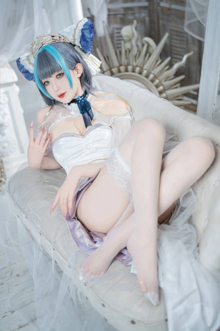封疆疆v《碧蓝航线 柴郡誓约礼服》主题写真：18张全套美图