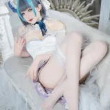 封疆疆v《碧蓝航线 柴郡誓约礼服》主题写真：18张全套美图
