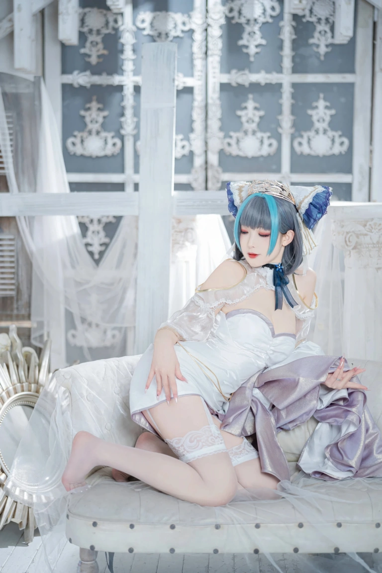 封疆疆v《碧蓝航线 柴郡誓约礼服》主题写真：18张全套美图