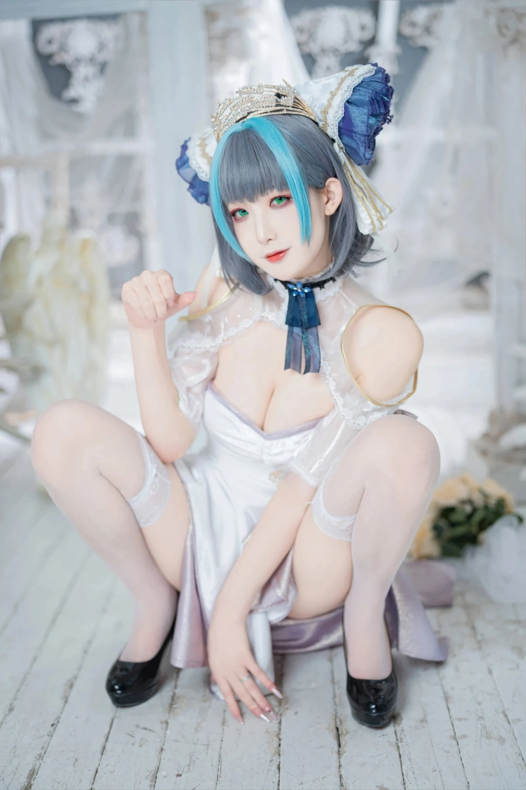 封疆疆v《碧蓝航线 柴郡誓约礼服》主题写真：18张全套美图