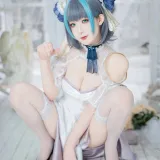 封疆疆v《碧蓝航线 柴郡誓约礼服》主题写真：18张全套美图