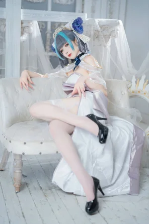 封疆疆v《碧蓝航线 柴郡誓约礼服》主题写真：18张全套美图