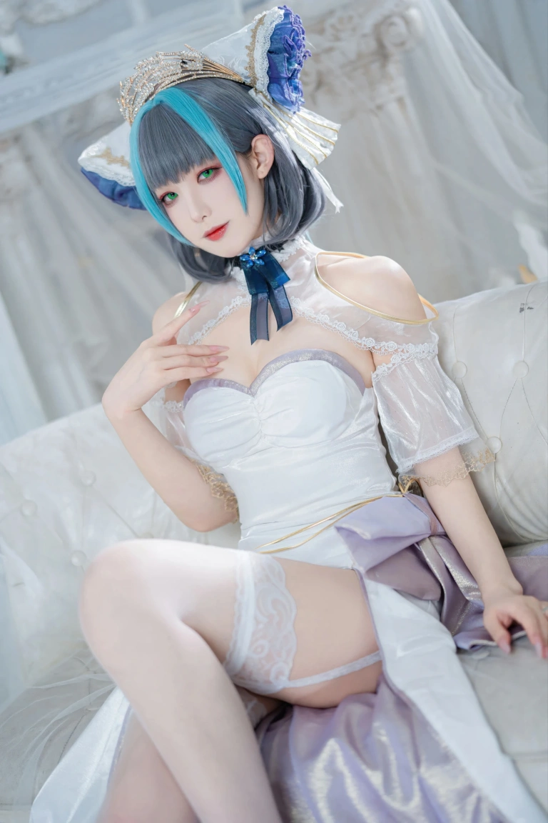 封疆疆v《碧蓝航线 柴郡誓约礼服》主题写真：18张全套美图