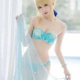 封疆疆v《FGO Saber泳装》主题写真：49张全套美图