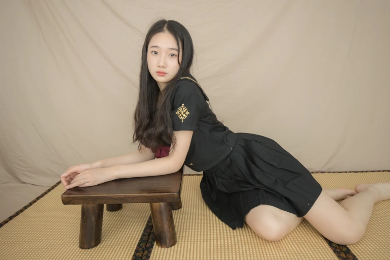 紧急企划《VOL.001》主题写真：45张全套美图，含1个视频