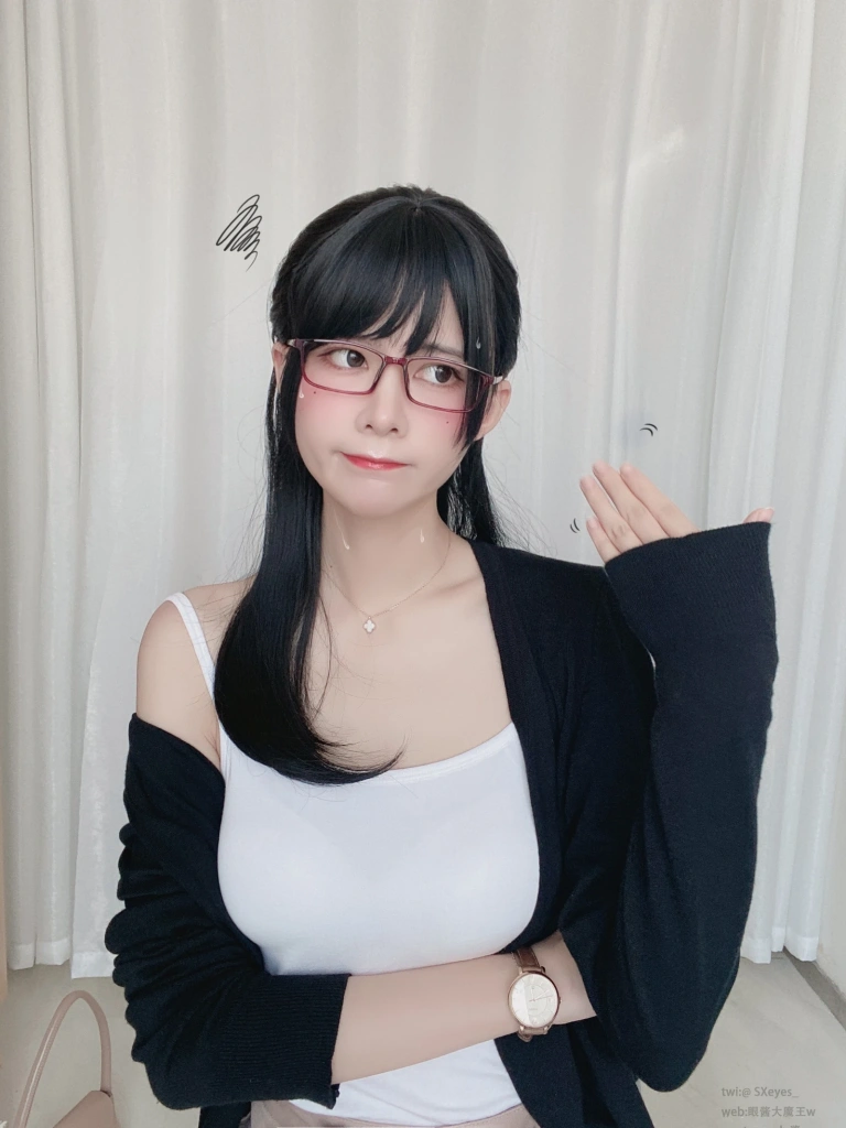 眼酱大魔王w《想喝可乐的OL》主题写真：30张全套美图