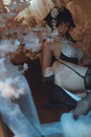 樱落酱w《吾妻旗袍》主题写真：20张全套美图