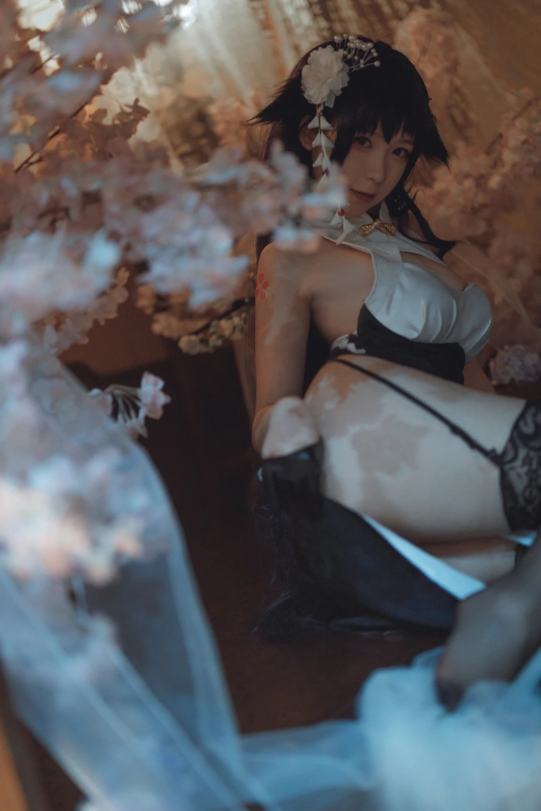 樱落酱w《吾妻旗袍》主题写真：20张全套美图