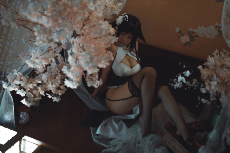 樱落酱w《吾妻旗袍》主题写真：20张全套美图