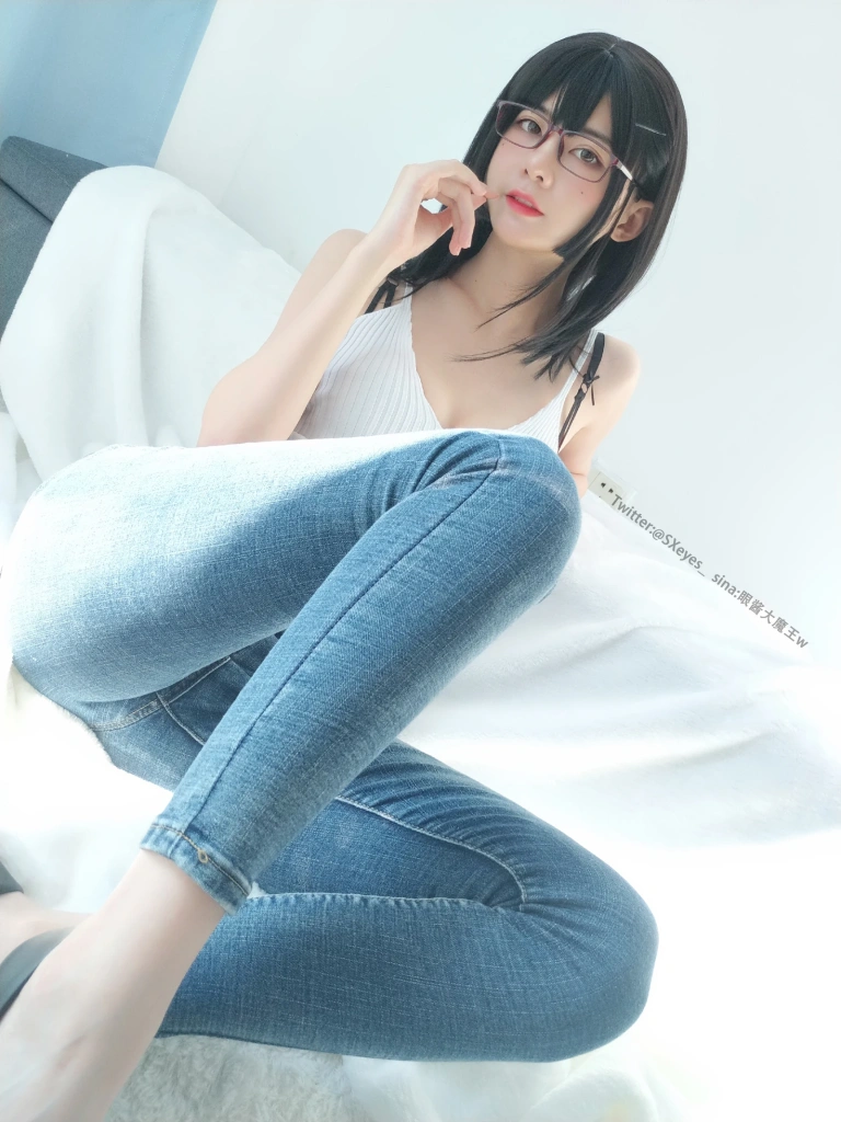 眼酱大魔王w《牛仔裤》主题写真：32张全套美图