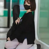 洛桑w伊梓《升玖老师 地铁吉他》主题写真：26张全套美图