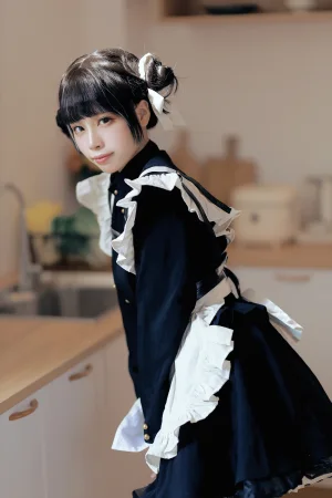 洛桑w伊梓《女仆日记Ⅲ》主题写真：28张全套美图