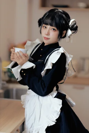 洛桑w伊梓《女仆日记Ⅲ》主题写真：28张全套美图