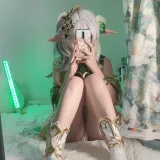 洛桑w伊梓《小草神自拍》主题写真：29张全套美图，含3个视频