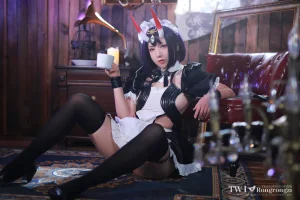 小容仔咕咕咕w《酒吞童子女仆》主题写真：46张全套美图，含1个视频