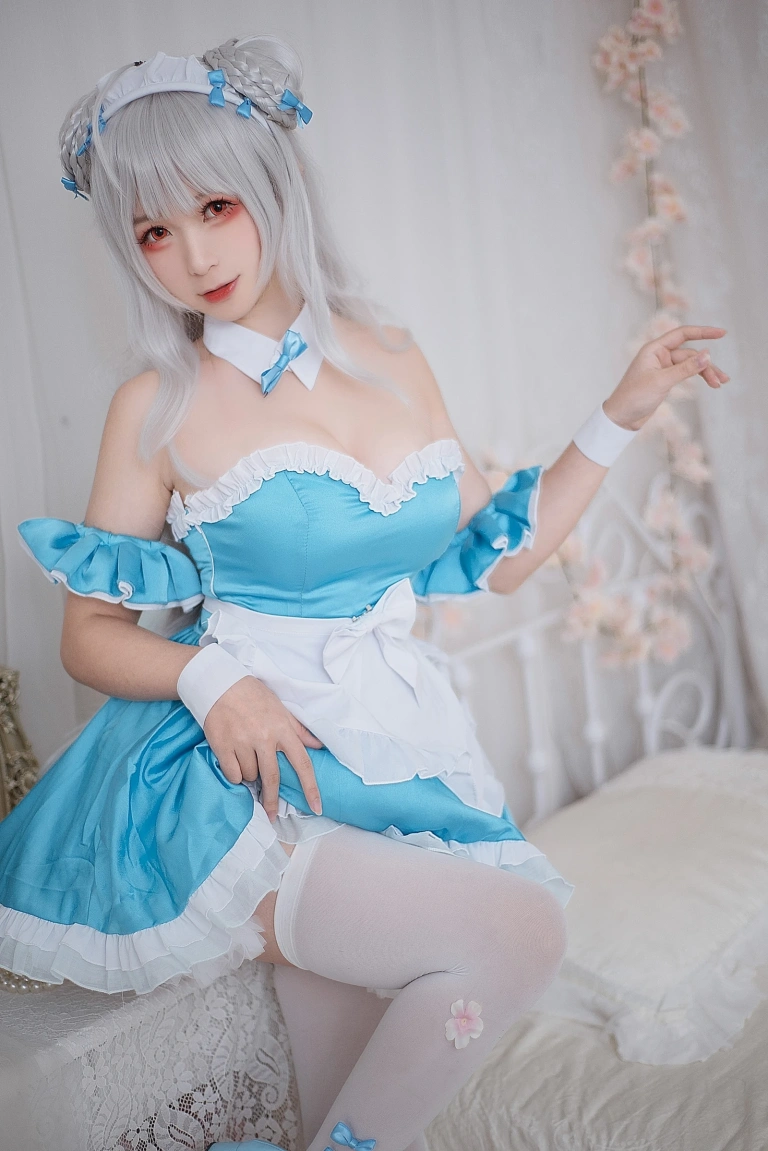 樱落酱w《小天鹅女仆》主题写真：13张全套美图