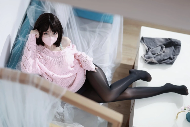 洛桑w伊梓《升玖老师 毛衣》主题写真：40张全套美图