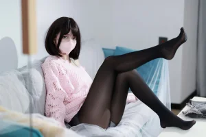 洛桑w伊梓《升玖老师 毛衣》主题写真：40张全套美图
