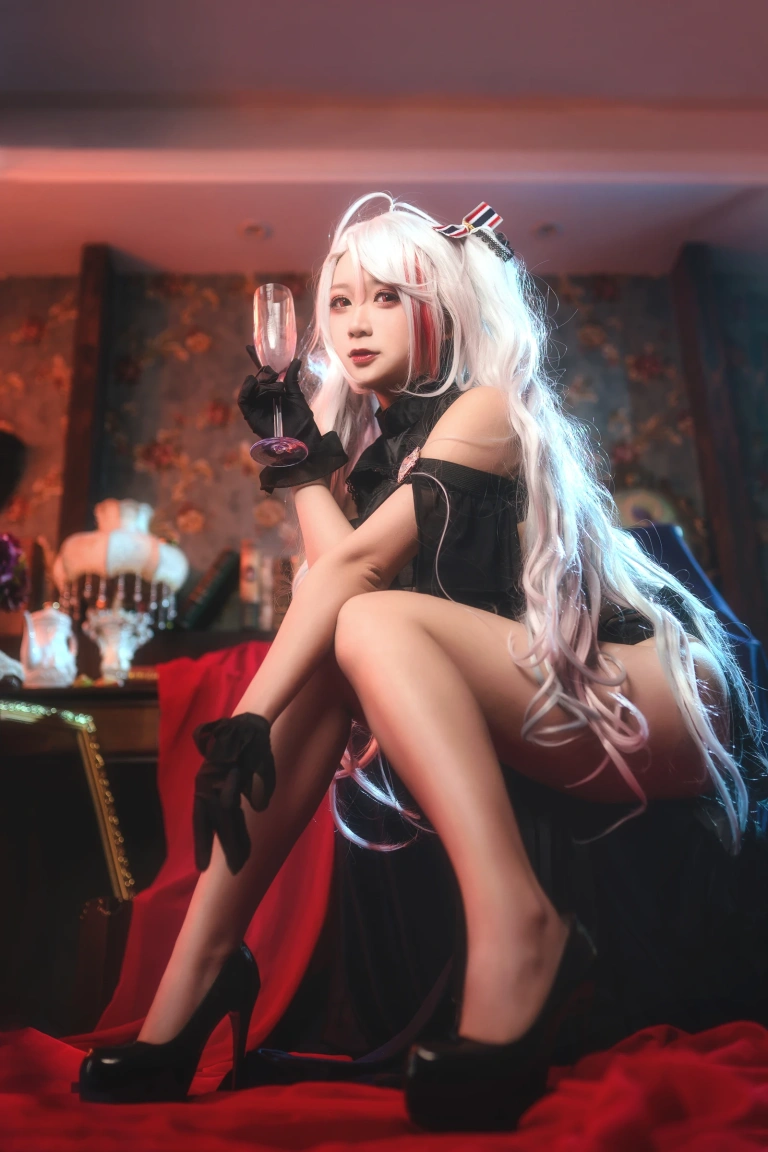 樱落酱w《欧根礼服》主题写真：12张全套美图