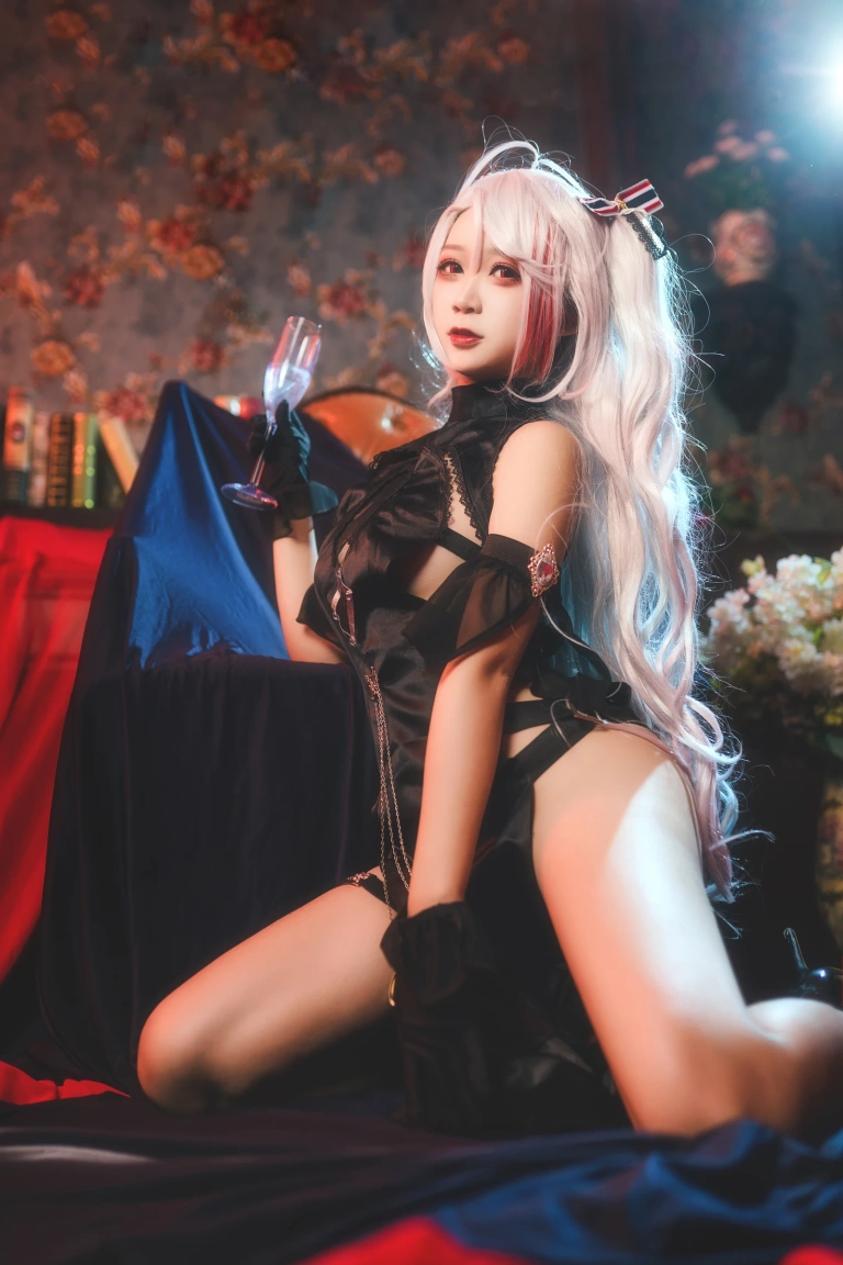 樱落酱w《欧根礼服》主题写真：12张全套美图