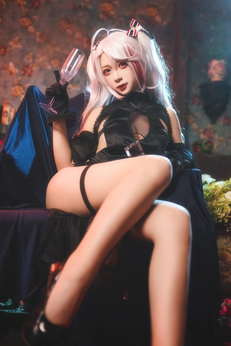 樱落酱w《欧根礼服》主题写真：12张全套美图