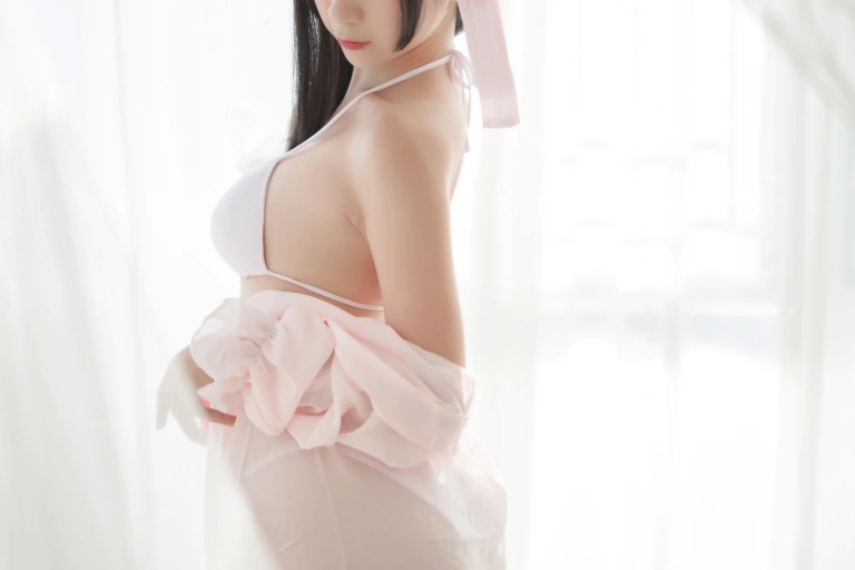 樱落酱w《比叡睡衣》主题写真：17张全套美图