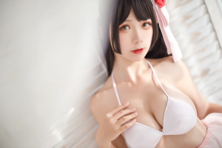 樱落酱w《比叡睡衣》主题写真：17张全套美图