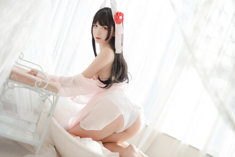樱落酱w《比叡睡衣》主题写真：17张全套美图
