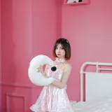 洛桑w伊梓《雪糕》主题写真：32张全套美图