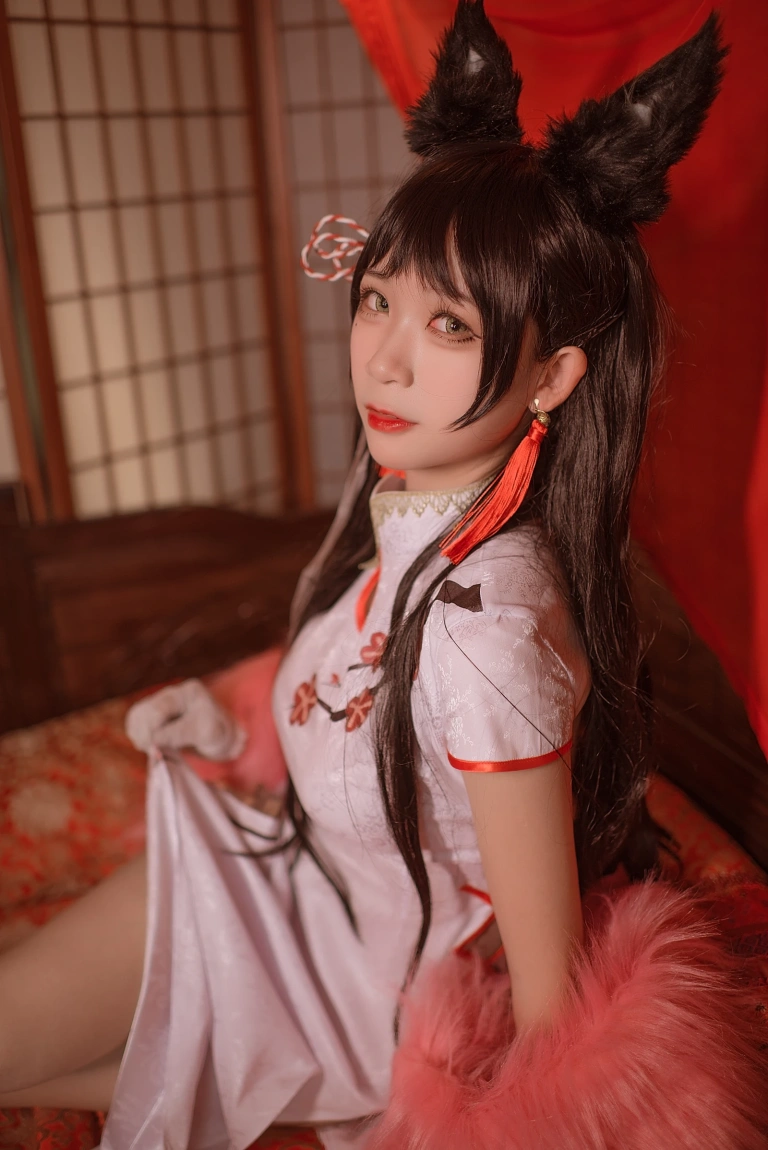 樱落酱w《爱宕新春旗袍》主题写真：16张全套美图