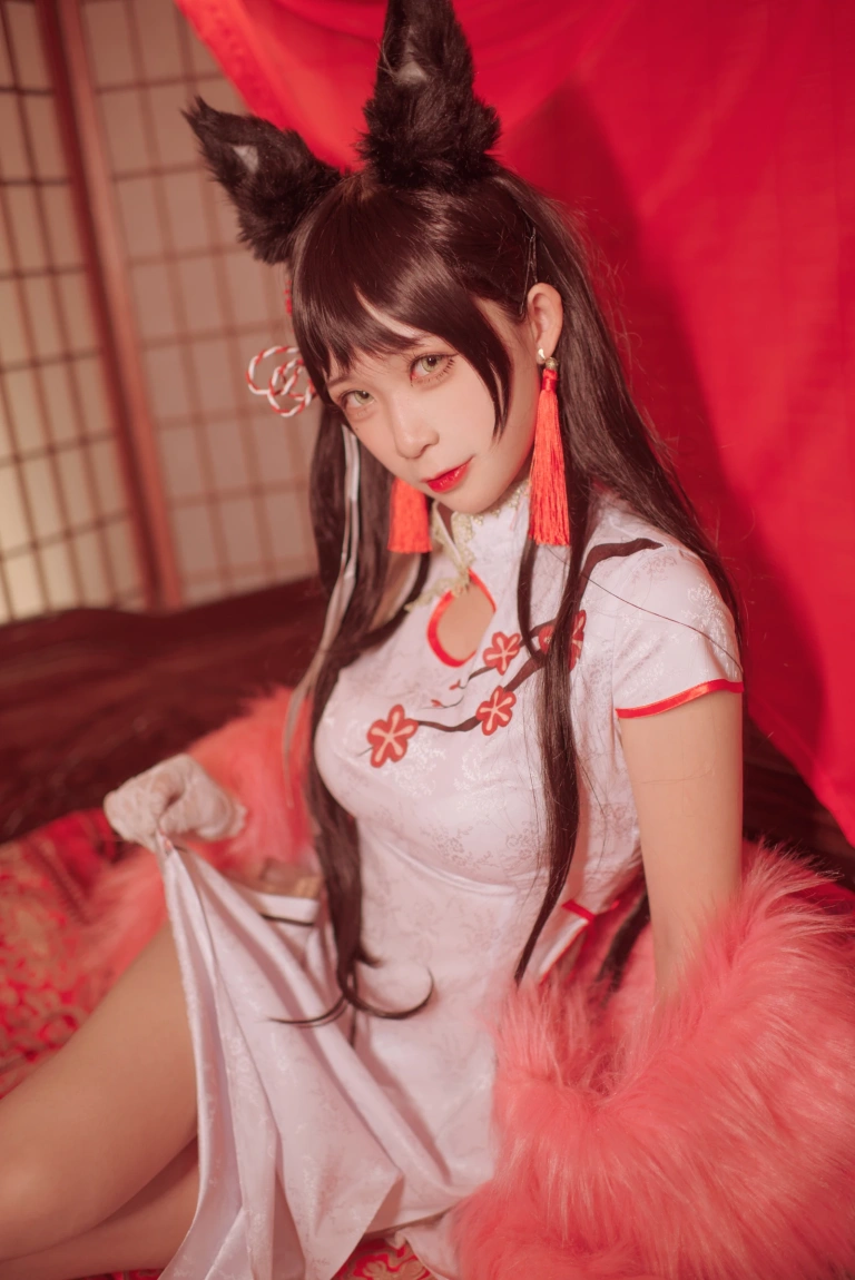 樱落酱w《爱宕新春旗袍》主题写真：16张全套美图