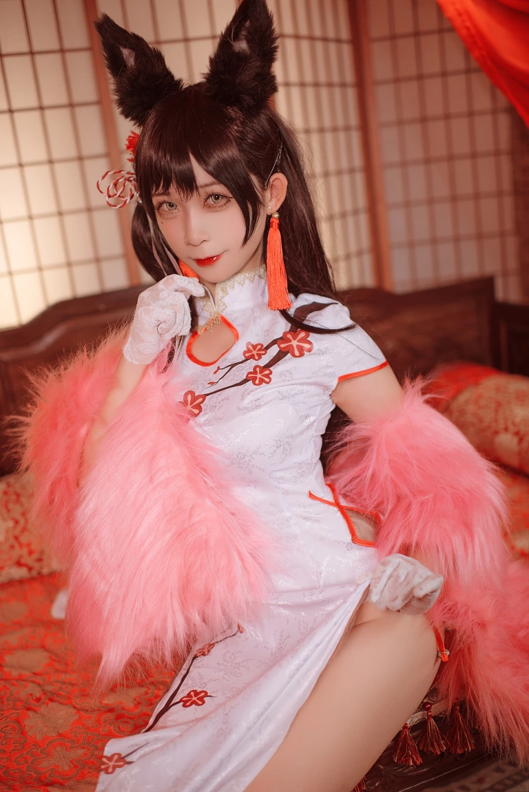 樱落酱w《爱宕新春旗袍》主题写真：16张全套美图