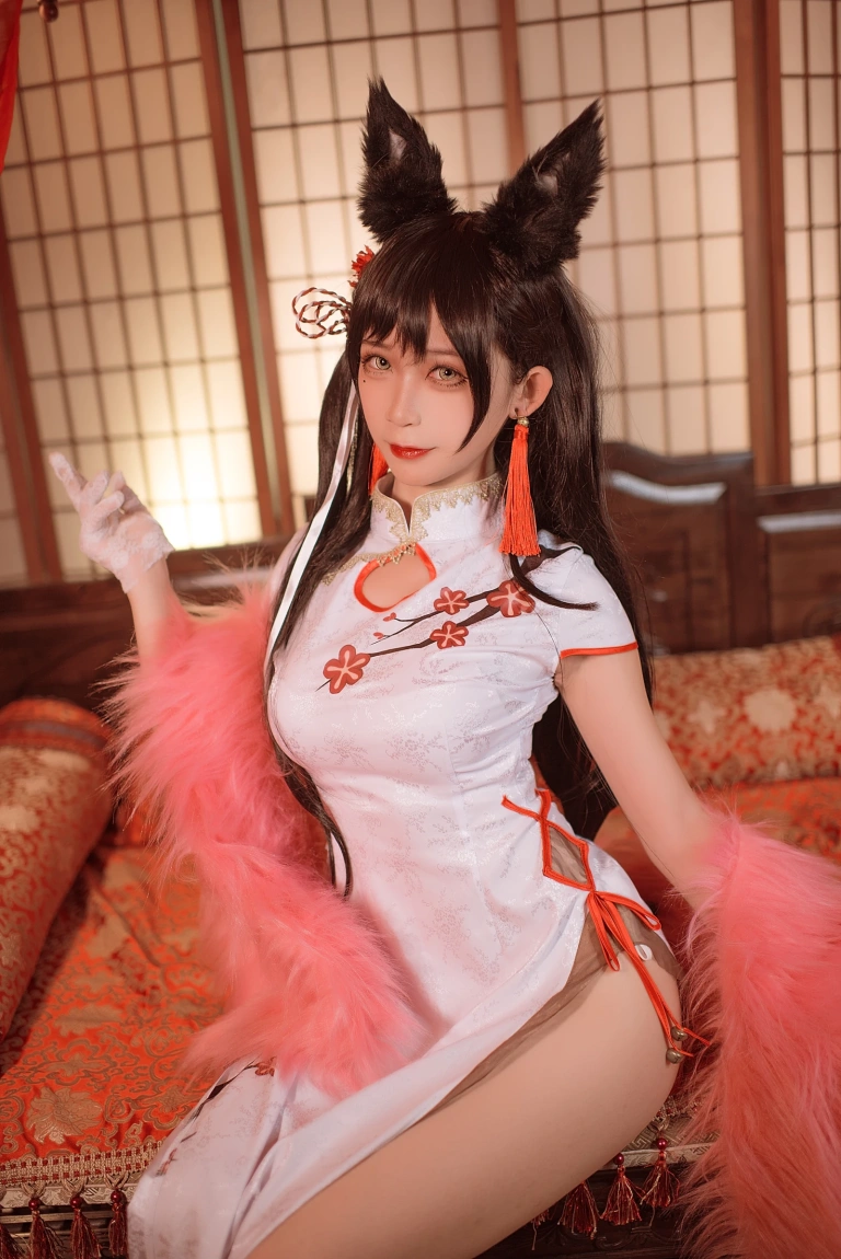 樱落酱w《爱宕新春旗袍》主题写真：16张全套美图