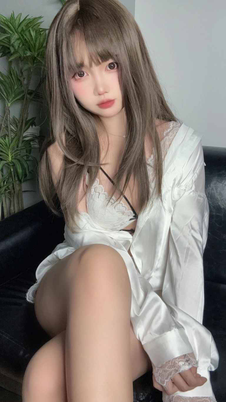 洛桑w伊梓《专属衬衫雪糕》主题写真：37张全套美图