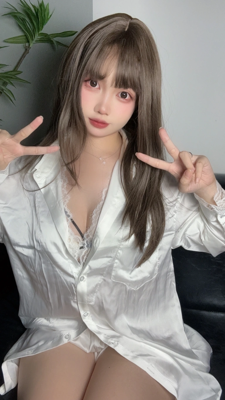 洛桑w伊梓《专属衬衫雪糕》主题写真：37张全套美图