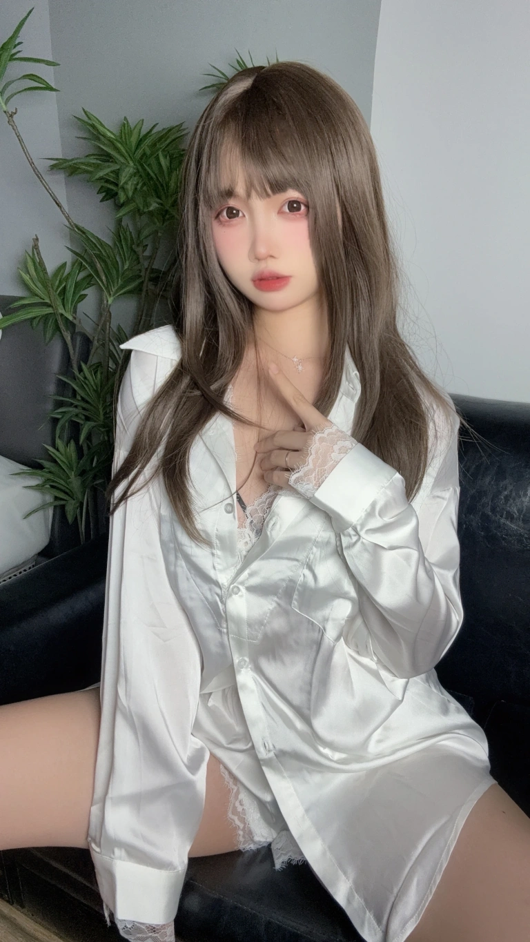 洛桑w伊梓《专属衬衫雪糕》主题写真：37张全套美图