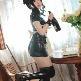 小容仔咕咕咕w《南半球女仆》主题写真：38张全套美图，含1个视频