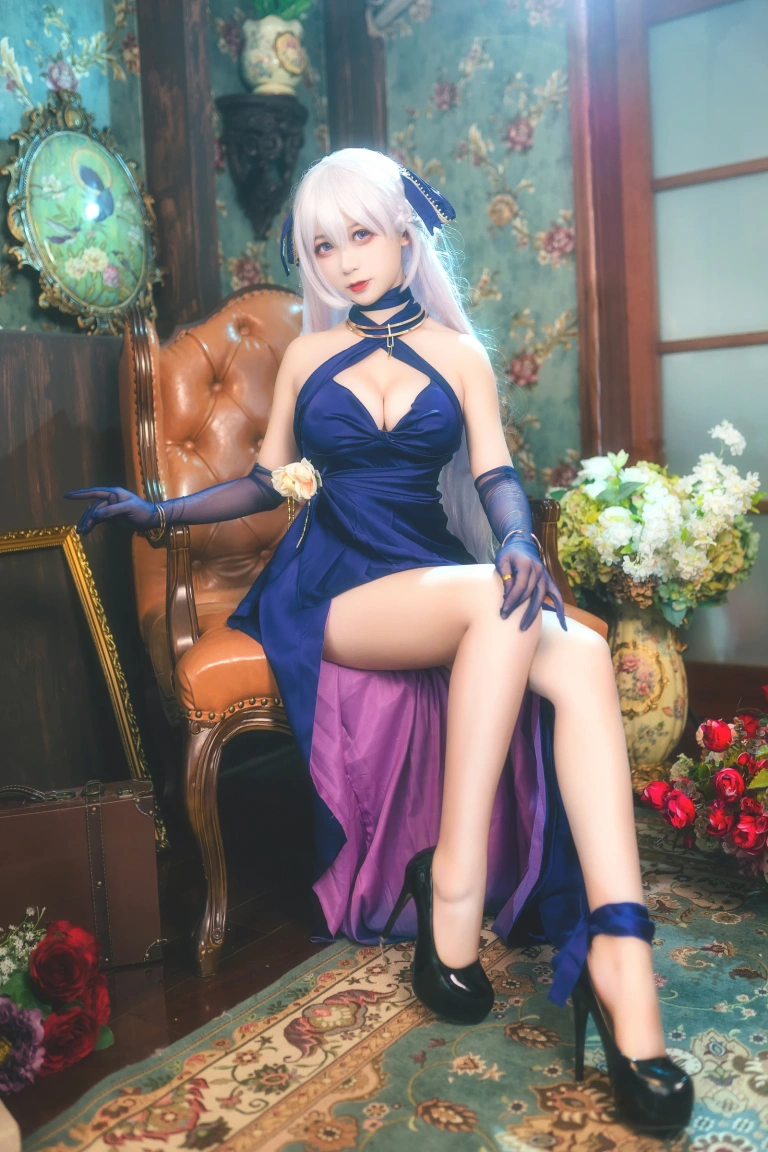 樱落酱w《贝法礼服》主题写真：12张全套美图