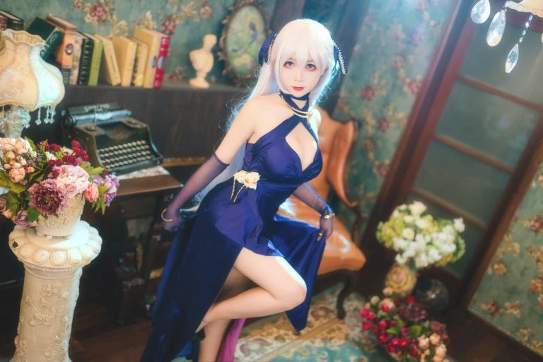樱落酱w《贝法礼服》主题写真：12张全套美图
