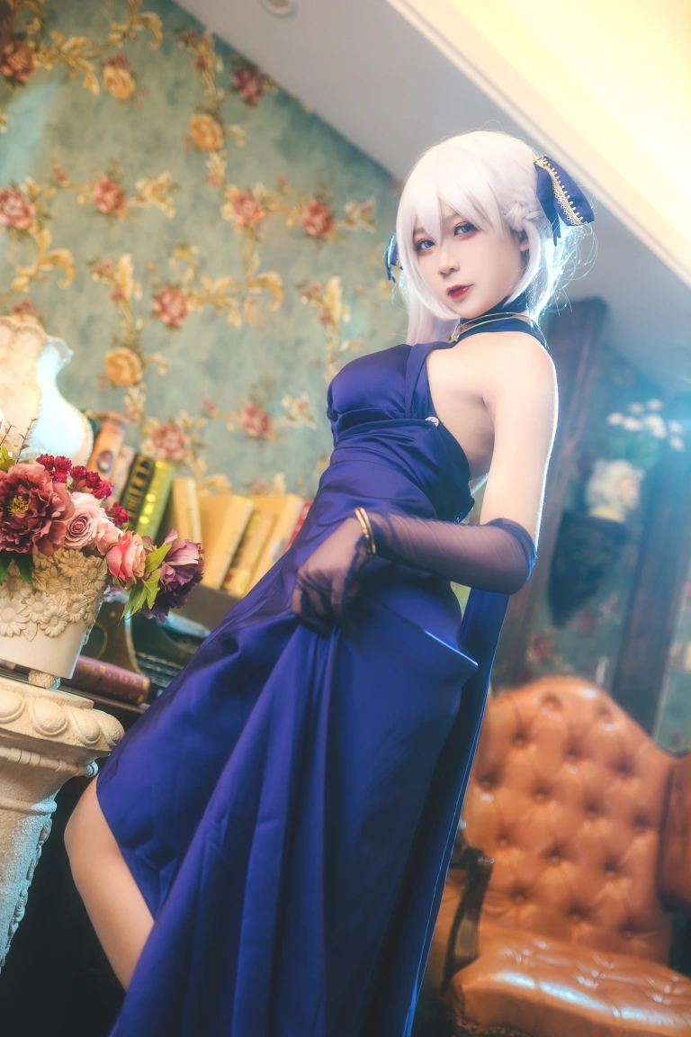 樱落酱w《贝法礼服》主题写真：12张全套美图
